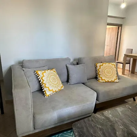 Apartment Lixourious *